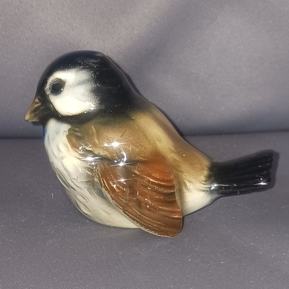 Vintage Goebel 70's Porcelain Bird - Picture 3 of 6